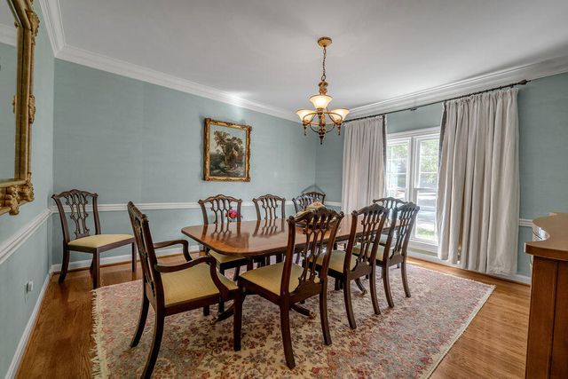 2385 The Woods Lane, Lexington, KY 40502