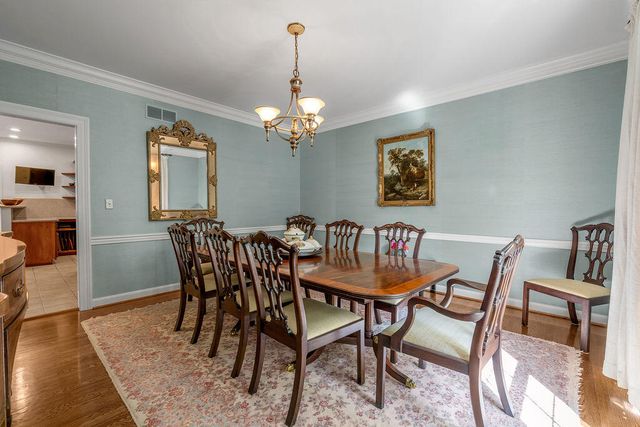 2385 The Woods Lane, Lexington, KY 40502