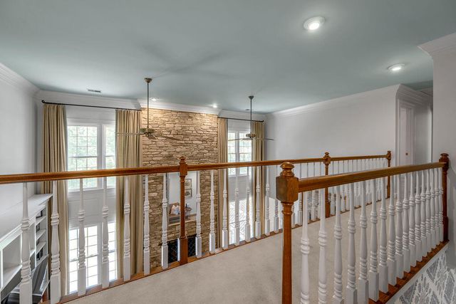 2385 The Woods Lane, Lexington, KY 40502
