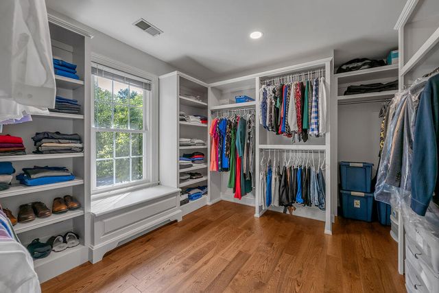 2385 The Woods Lane, Lexington, KY 40502