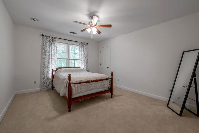 2385 The Woods Lane, Lexington, KY 40502