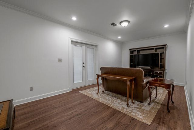 2385 The Woods Lane, Lexington, KY 40502