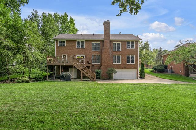 2385 The Woods Lane, Lexington, KY 40502