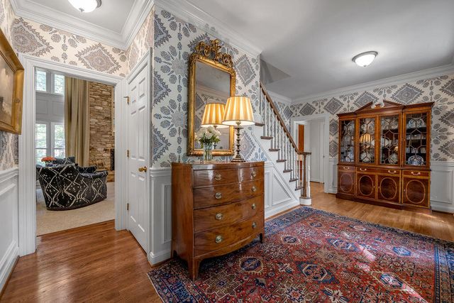 2385 The Woods Lane, Lexington, KY 40502