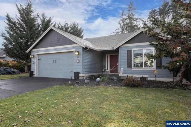 940 Hayes St, Mt Angel, OR 97362