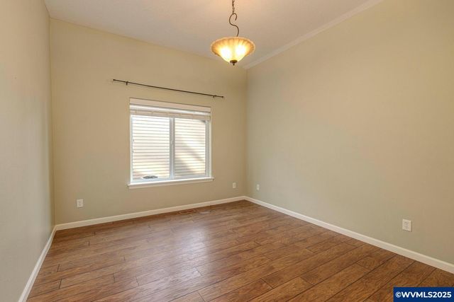 940 Hayes St, Mt Angel, OR 97362