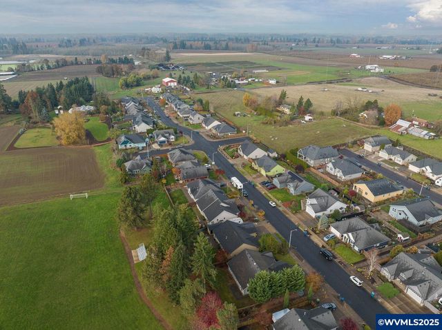 940 Hayes St, Mt Angel, OR 97362