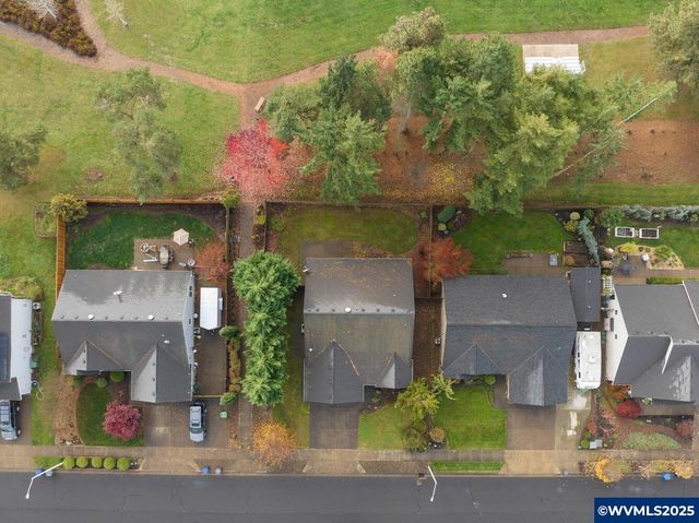 940 Hayes St, Mt Angel, OR 97362