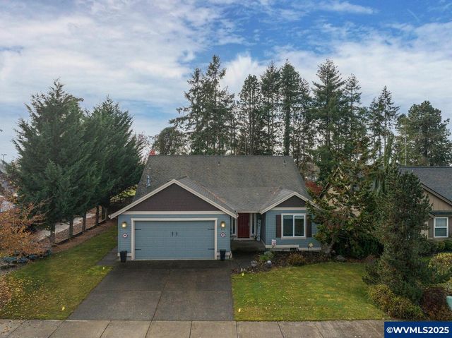 940 Hayes St, Mt Angel, OR 97362