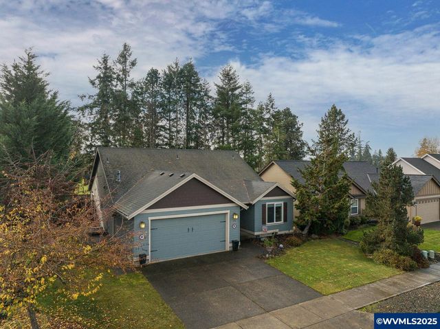 940 Hayes St, Mt Angel, OR 97362