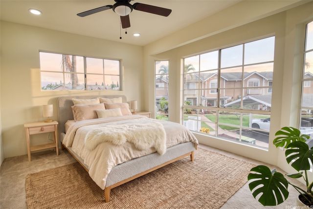 94-686 Lumiauau Street UU204, Waipahu, HI 96797