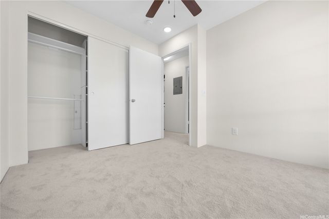 94-686 Lumiauau Street UU204, Waipahu, HI 96797