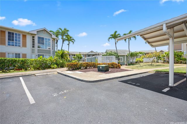 94-686 Lumiauau Street UU204, Waipahu, HI 96797
