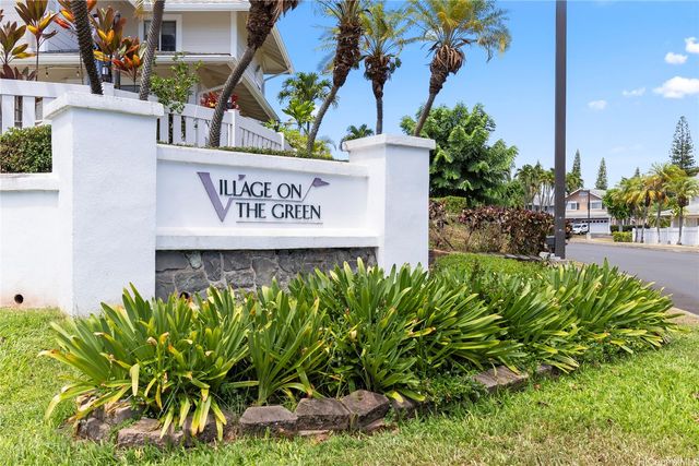 94-686 Lumiauau Street UU204, Waipahu, HI 96797