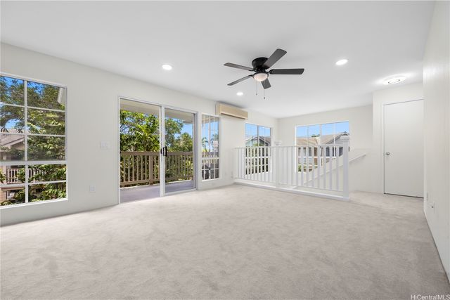 94-686 Lumiauau Street UU204, Waipahu, HI 96797