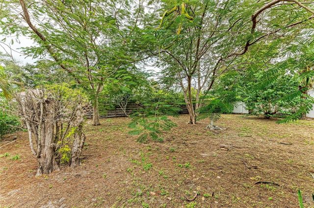 1925 MAGNOLIA STREET, Sarasota, FL 34239