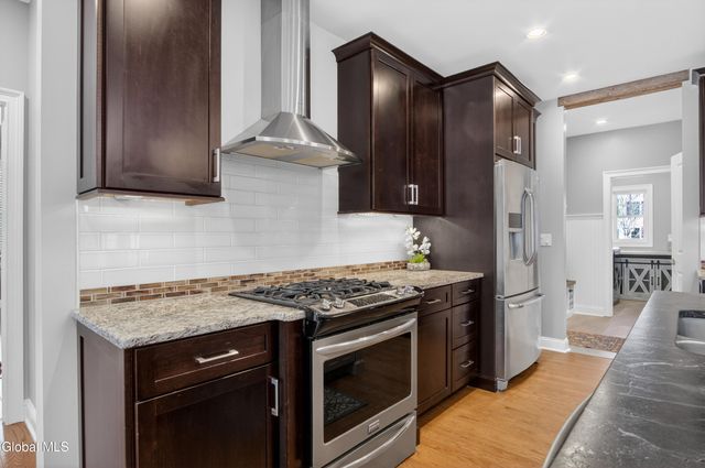 21 Saw Mill Court, Wilton, NY 12866