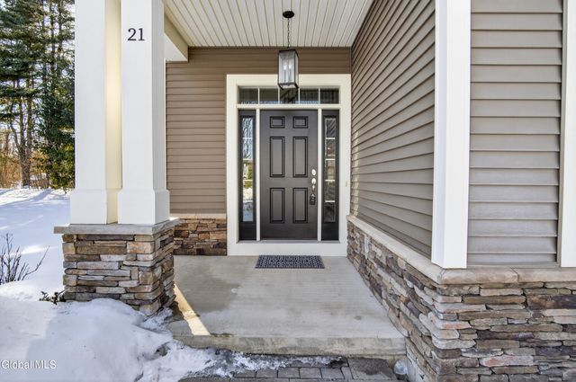 21 Saw Mill Court, Wilton, NY 12866