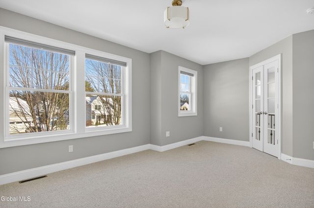 21 Saw Mill Court, Wilton, NY 12866