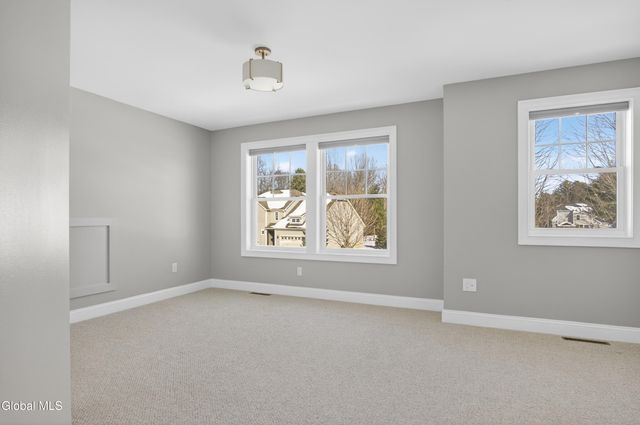 21 Saw Mill Court, Wilton, NY 12866