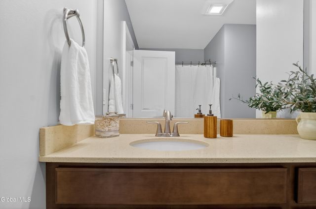 21 Saw Mill Court, Wilton, NY 12866