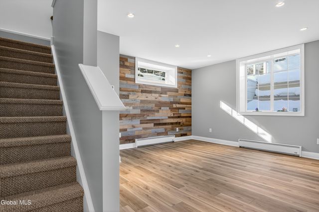 21 Saw Mill Court, Wilton, NY 12866