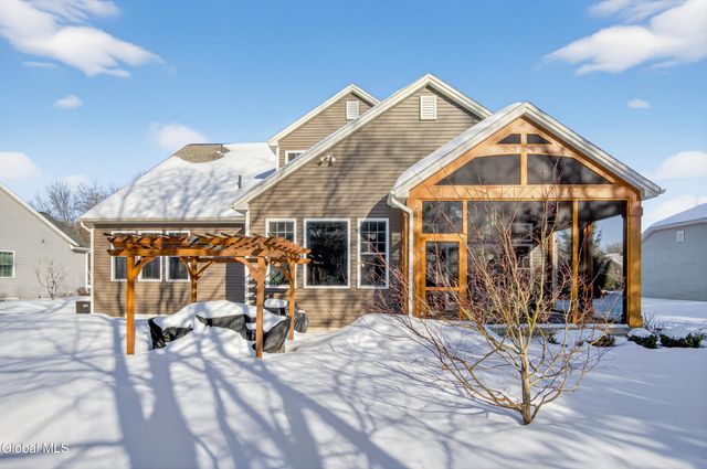 21 Saw Mill Court, Wilton, NY 12866