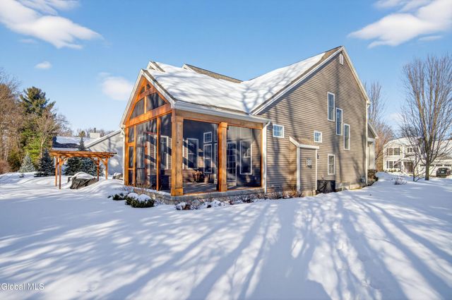 21 Saw Mill Court, Wilton, NY 12866