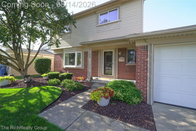27328 Lawrence Drive, Dearborn Heights, MI 48127