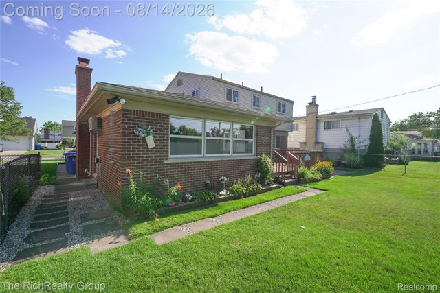 27328 Lawrence Drive, Dearborn Heights, MI 48127