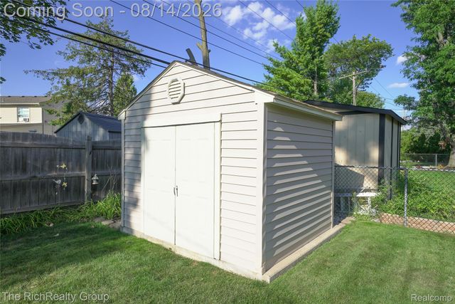 27328 Lawrence Drive, Dearborn Heights, MI 48127