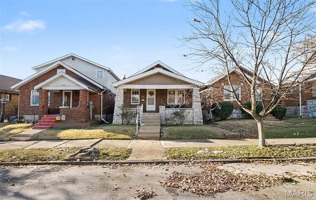 3808 Burgen Avenue, St Louis, MO 63116