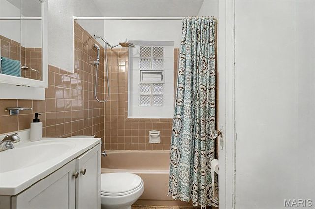 3808 Burgen Avenue, St Louis, MO 63116