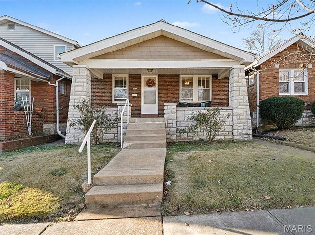 3808 Burgen Avenue, St Louis, MO 63116