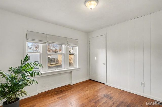 3808 Burgen Avenue, St Louis, MO 63116