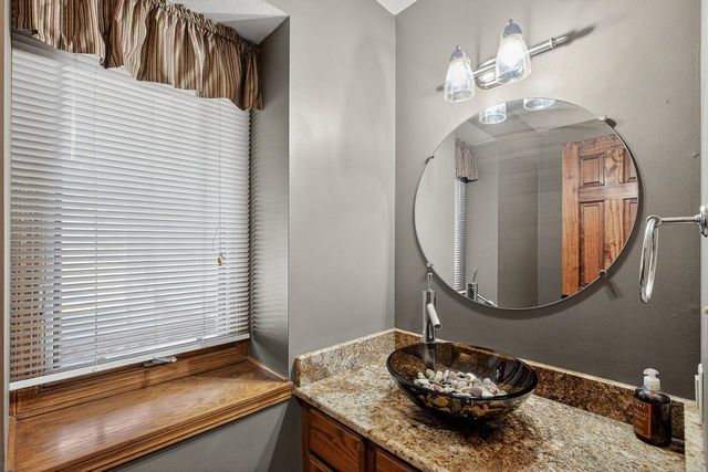 1802 Kendrick Ln, El Dorado, KS 67042