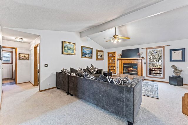 67 London Drive, Bella Vista, AR 72715