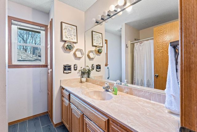 67 London Drive, Bella Vista, AR 72715