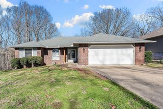 67 London Drive, Bella Vista, AR 72715