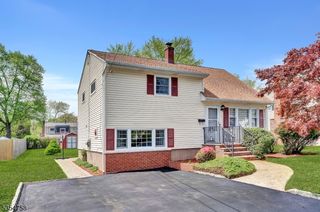 7 Avonridge Rd, Raritan Boro, NJ 08869