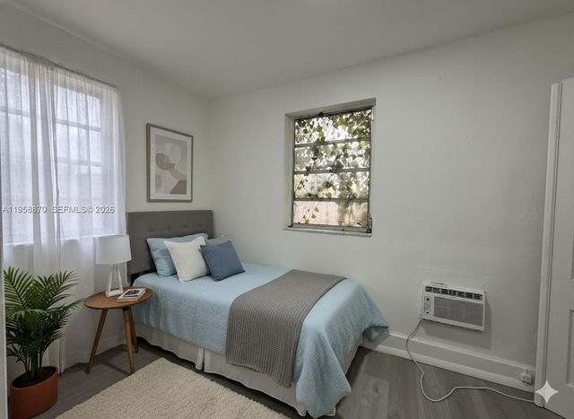 1560 SW 5th St 11, Miami, FL 33135