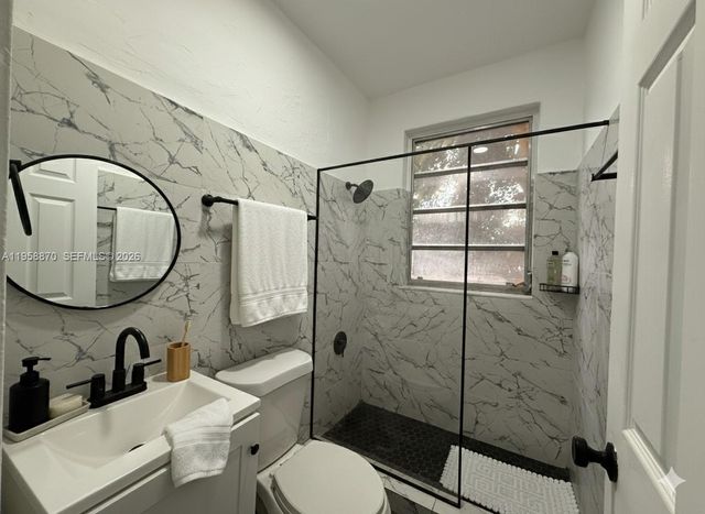 1560 SW 5th St 11, Miami, FL 33135