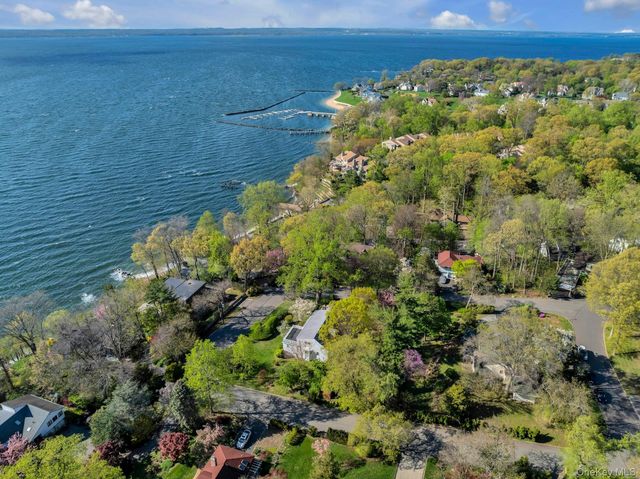 11 Soundview Road, Glen Cove, NY 11542