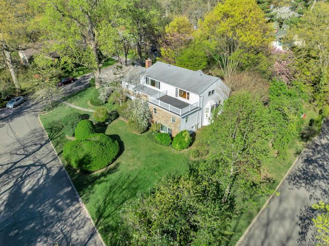 11 Soundview Road, Glen Cove, NY 11542