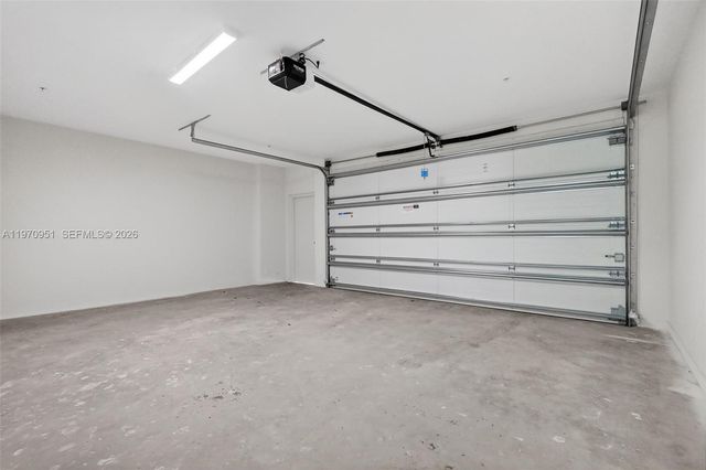 529 NE 61st St, Miami, FL 33137