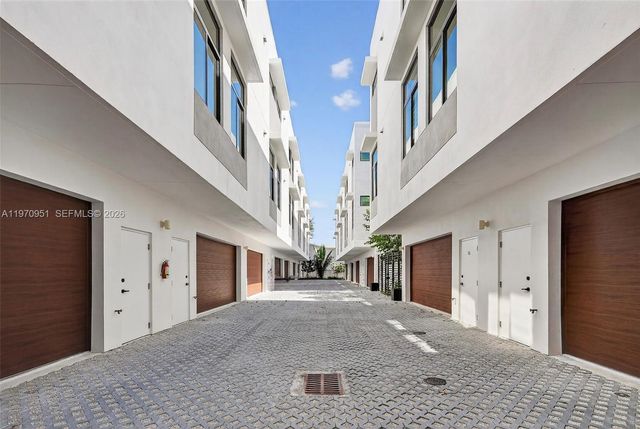 529 NE 61st St, Miami, FL 33137