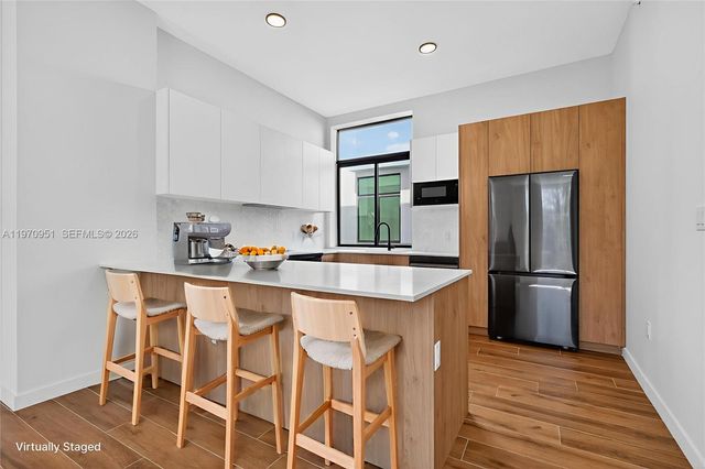 529 NE 61st St, Miami, FL 33137