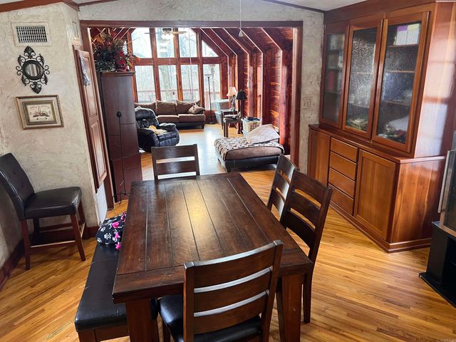 145 Trout Valley Rd, Wilburn, AR 72179