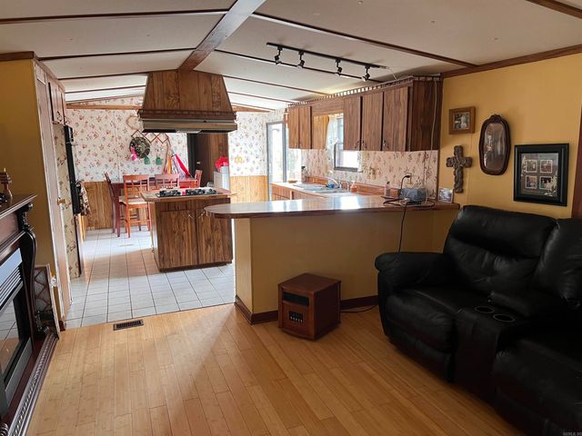 145 Trout Valley Rd, Wilburn, AR 72179