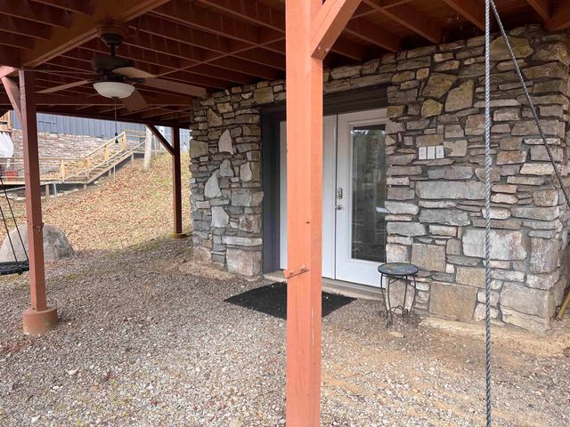 145 Trout Valley Rd, Wilburn, AR 72179